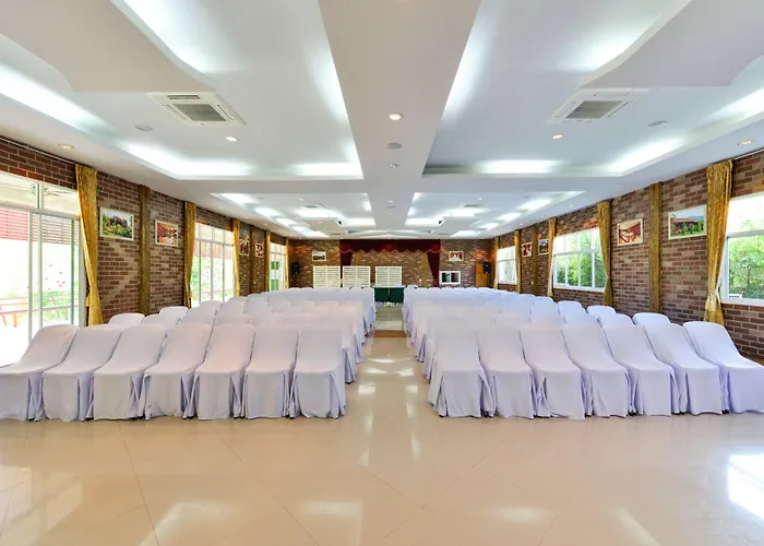 Resort Theerama Suan Phueng