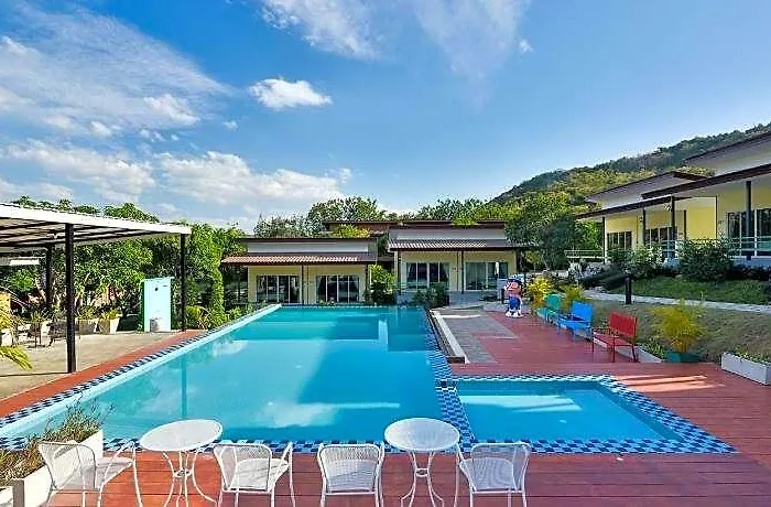 Theerama Resort Suan Phueng