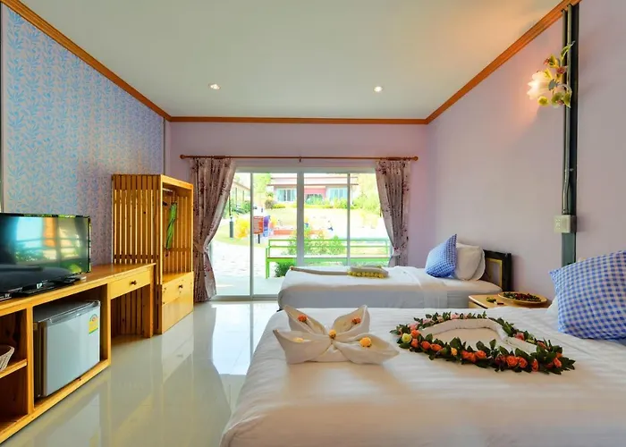 Resort Theerama Suan Phueng