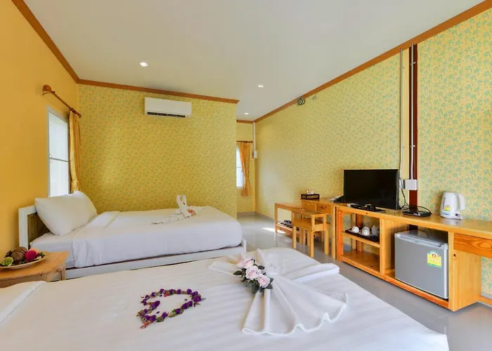Resort Theerama Suan Phueng